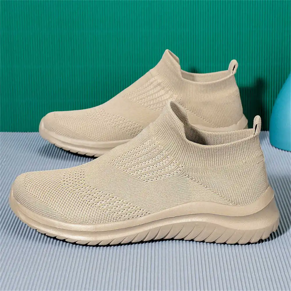 Beige Zachte Nieuwe Nieuwighei - Street Fashion For Short Guys recensie en prijs