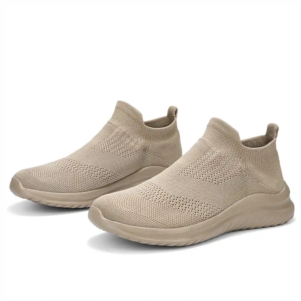 Beige Zachte Nieuwe Nieuwighei - Street Fashion For Short Guys recensie en prijs